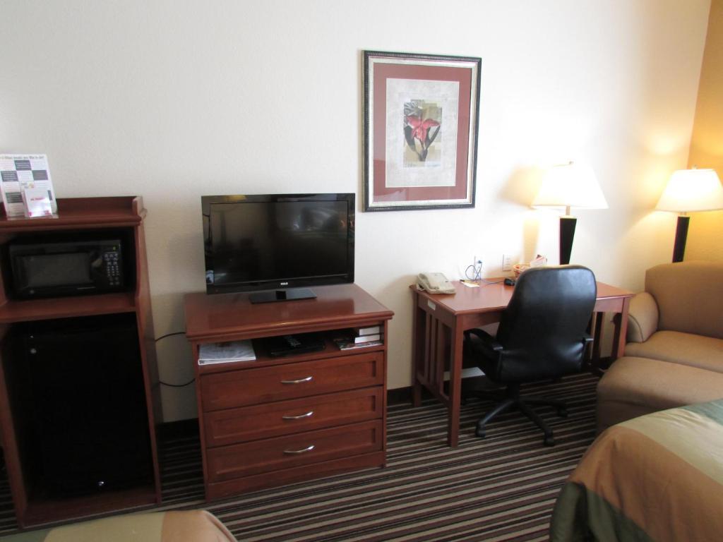 Super 8 By Wyndham Austin/Airport South Hotell Rum bild