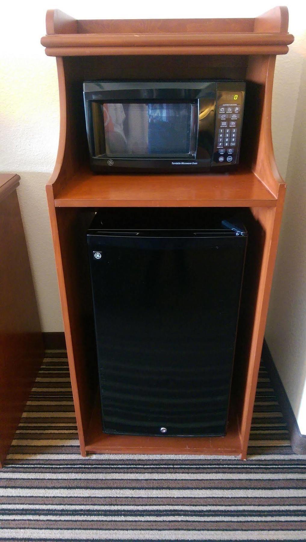 Super 8 By Wyndham Austin/Airport South Hotell Exteriör bild