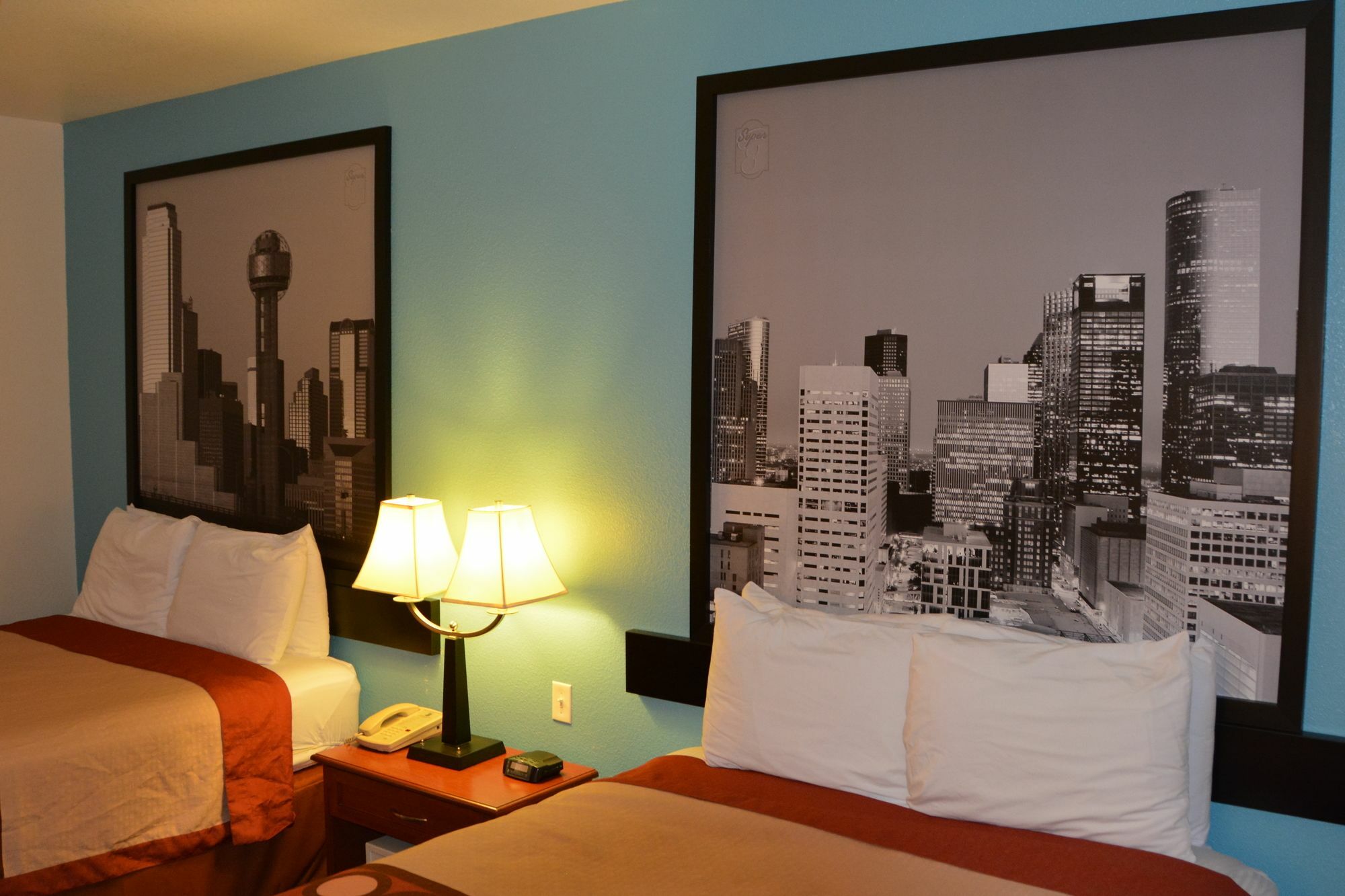 Super 8 By Wyndham Austin/Airport South Hotell Exteriör bild